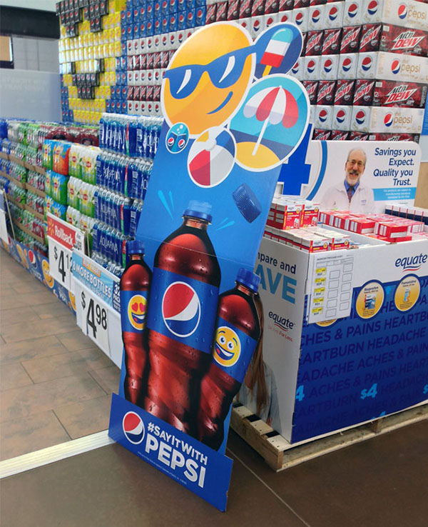 Standee trong POSM trong marketing 