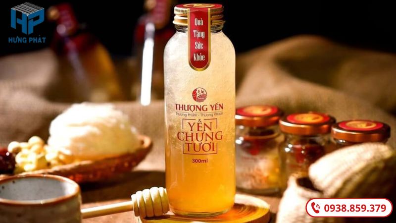 In tem nhãn yến sào từ chất liệu decal trong suốt vừa có thể giới thiệu thông tin vừa không che mất sản phẩm đựng trong lọ yến